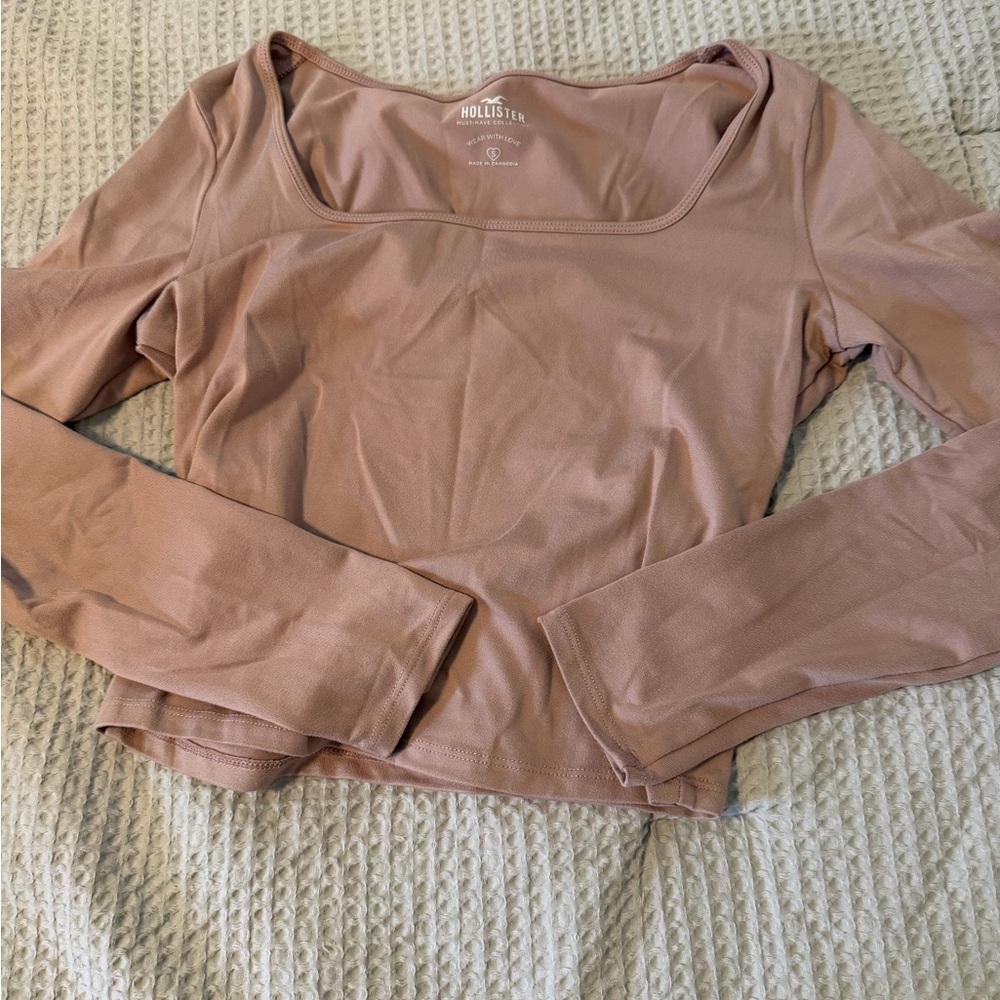 Hollister Women's Blush Long Sleeve Tee